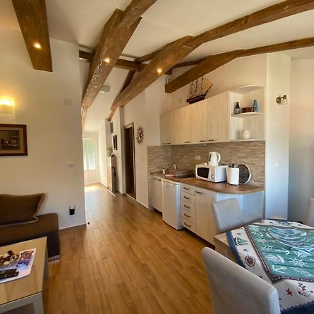 Sunny Bay Apartments Cattaro Esterno foto