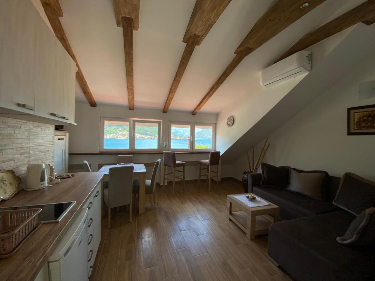 Sunny Bay Apartments Cattaro Esterno foto