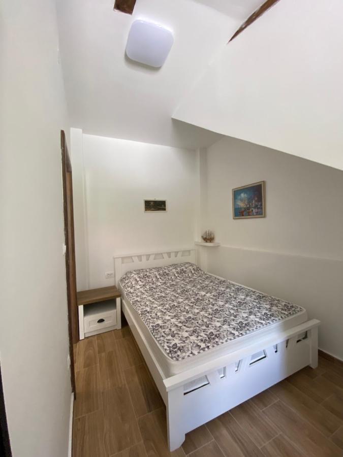 Sunny Bay Apartments Cattaro Esterno foto