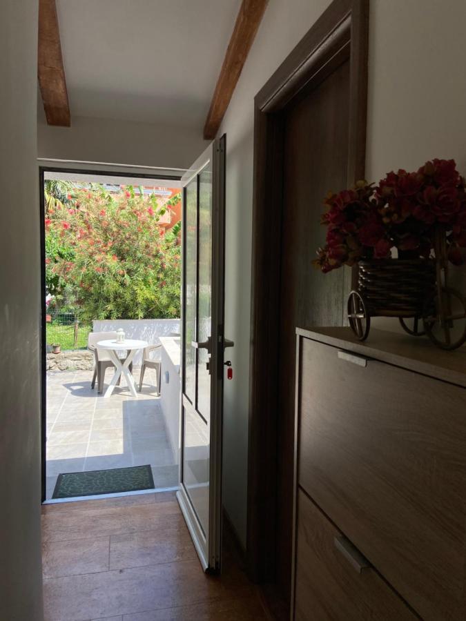 Sunny Bay Apartments Cattaro Esterno foto