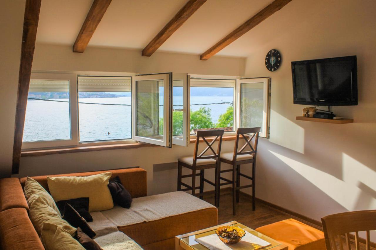 Sunny Bay Apartments Cattaro Esterno foto