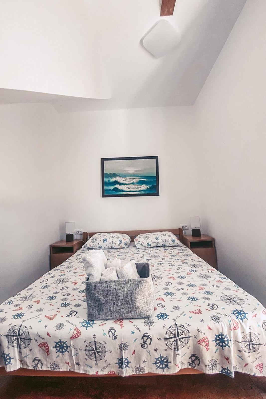 Sunny Bay Apartments Cattaro Esterno foto